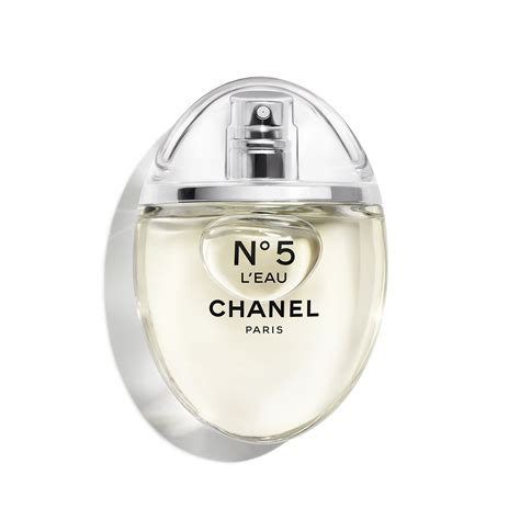 chanel l'eau vs eau|Chanel 2022 no5 edition.